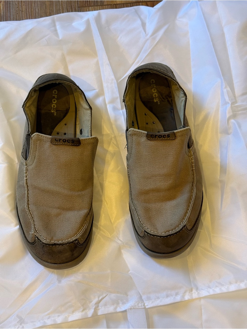 CROCS Men’s 12 Tan Canvas Slip-On Loafers Walu 201161